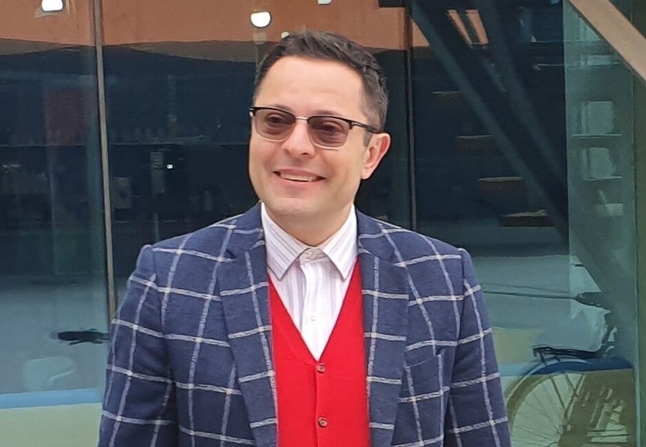 размазан фон aleksandar-pulev.jpg