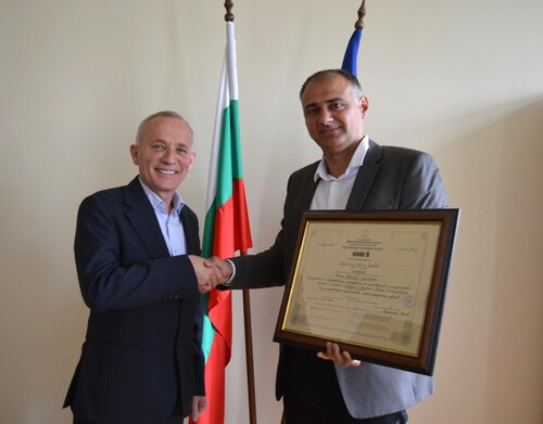 размазан фон zam.-ministarsavov–ilhan-albajrak.jpg