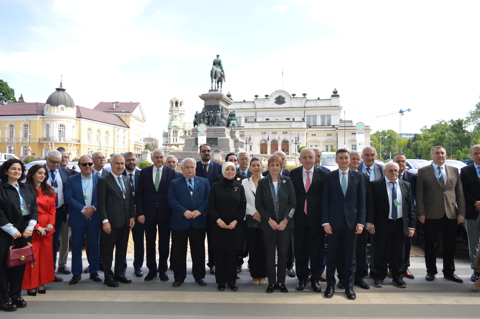 размазан фон 1_обща - 15.05.2026.JPG