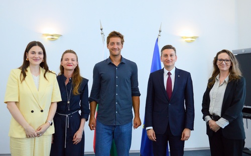 размазан фон DSC_0235.jpeg