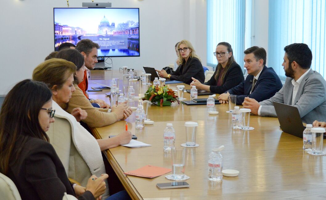 размазан фон DSC_0014.jpg