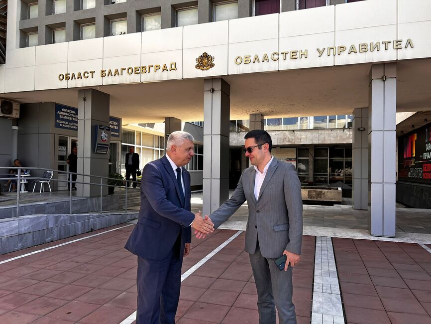 размазан фон pulev_shushkov_obl_blagoevgrad_27_08_2022.jpg