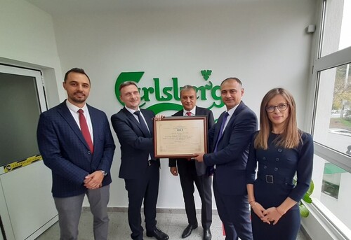 размазан фон carlsberg.jpg
