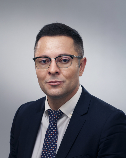 размазан фон aleksandar-pulev.jpg