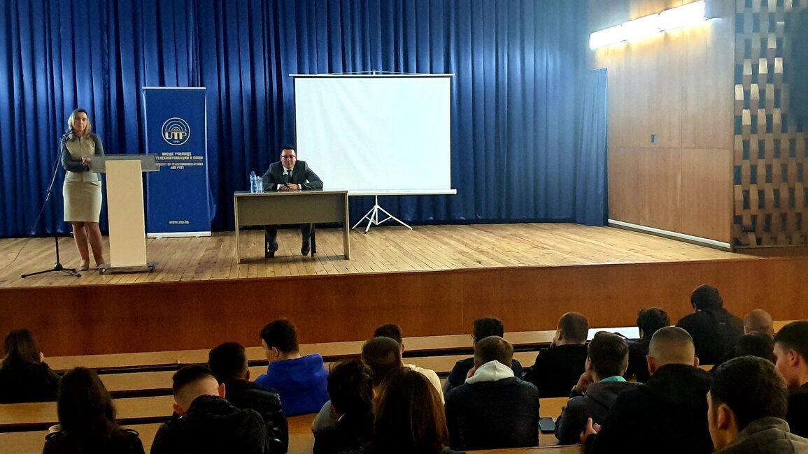 размазан фон 20221024_190752-scaled.jpg