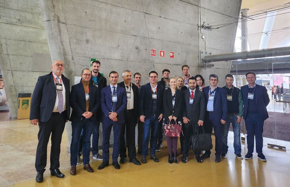 размазан фон websummit.jpg